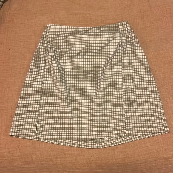 Brandy Melville Dresses & Skirts - Gingham Sage Green Skirt